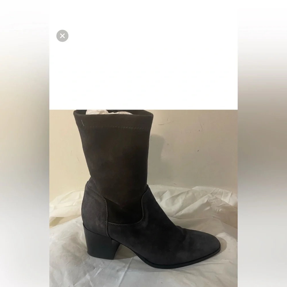 Aquatalia Women's Gray Suede Ankle Boots - Classic Zip Closure Block Heel